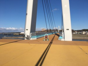 なぎさブリッジからグランメール山海荘